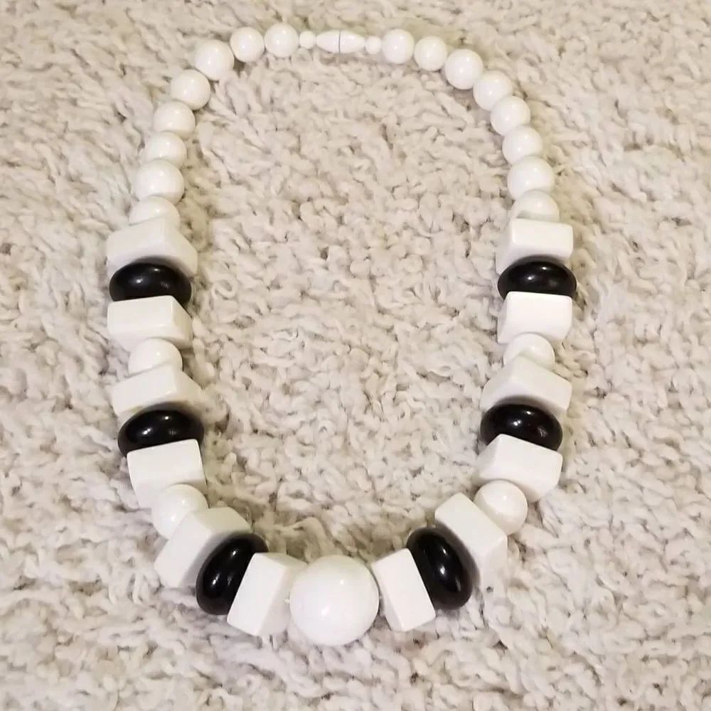 Vintage MOD Black White Chunky Geo Bead Necklace